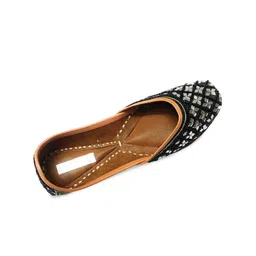 Ta Chic Embellished Ethnic Mojaris-image-28