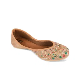 DESI COLOUR Women Embroidered Ethnic Mojaris Flats-image-77
