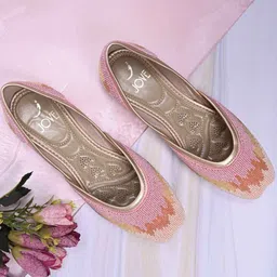 Jove Women Embellished Ethnic Mojaris Flats-picture-34