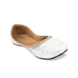DESI COLOUR Women Silver-Coloured Ethnic Mojaris Flats-image-86