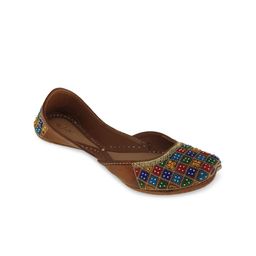 Fulkari Women Gold-Toned Embellished Leather Ethnic Mojaris Flats-image-52