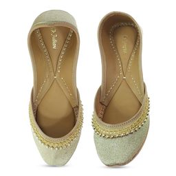 Fulkari Women Embellished Leather Ethnic Slip On Mojaris Flats-picture-50