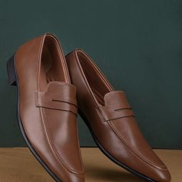 INVICTUS Men Textured Round Toe Formal Loafers-image-91