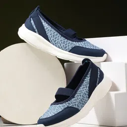 HRX by Hrithik Roshan Women Blue Textured Flyknit Walking Shoes-image-96