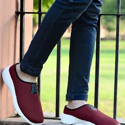 OFF LIMITS Men Woven Design Memory Foam Slip-On Sneakers image 5