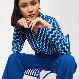 max Blue & White Geometric Printed Wrap Crop Top-45