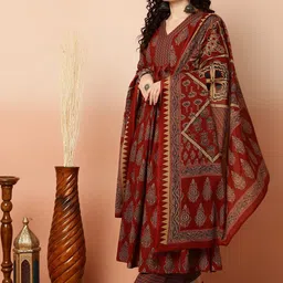 KIMAYRA Printed Regular Pure Cotton Anarkali Kurta with Palazzos & Dupatta image 5