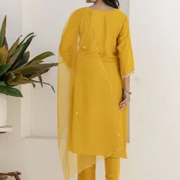 RANGREAL Yoke Design Thread Work Straight Kurta with Trouser & Dupatta image 4