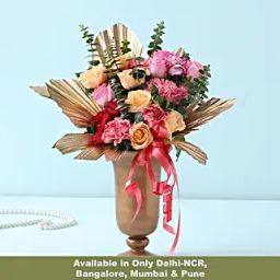Charismatic Mixed Roses N Carnations Samadhan Vase-image-64