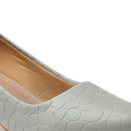 ICONICS Pointed Toe Block Pumps image 3