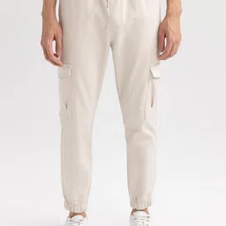 DeFacto Men Mid-Rise Plain Joggers-image-32