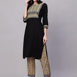 AVANSHEE Floral Printed Yoke Design Kurta With Trousers-picture-30