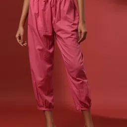 Abhishti Women Cotton Tapered Fit Cropped Trouser-image-39