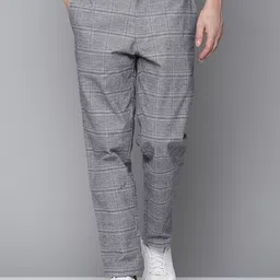BEN SHERMAN Men Grey Checked Slim Fit Trousers-image-10