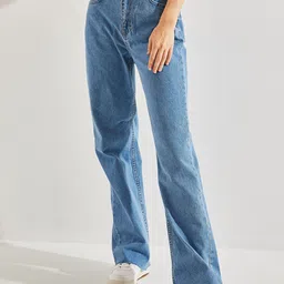 BIANCO LUCCI Women Straight Fit Mid Rise Clean Look Pure Cotton Jeans-56
