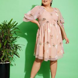 SASSAFRAS Curve Plus Size Beige Floral Printed Sweetheart Neck Empire Dress-22