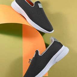 The Roadster Lifestyle Co. Men Grey And White Air Max Technology Running Shoes-image-53