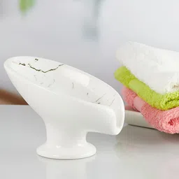 Kookee White Abstract Ceramic Bath Accessories Set image 2