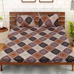 Kuber Industries Brown & Beige Geometric 144 TC King Fitted Bedsheet with 2 Pillow Covers-image-20