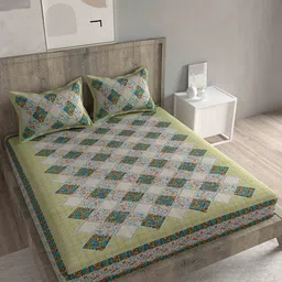 Spangle Green & Off White Floral 260 TC King Bedsheet with 2 Pillow Covers-picture-51