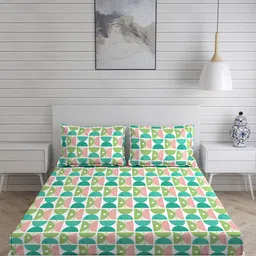 Layers White & Green Geometric 250 TC King Bedsheet with 2 Pillow Covers-image-30