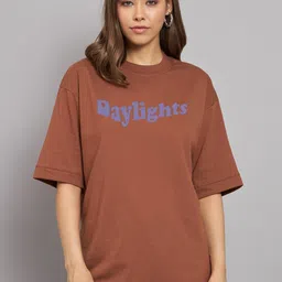 Imsa Moda Typography Printed Cotton Oversized Longline T-shirt-image-70