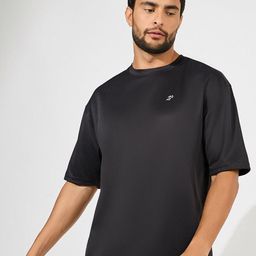 Styli Men Soft Texture Badge Detail Oversized Athleisure Tee-picture-1