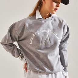BIANCO LUCCI Typography Printed Round Neck Pullover Sweatshirt-image-44