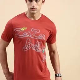 SHOWOFF Typography Printed Slim Fit T-shirt-image-99