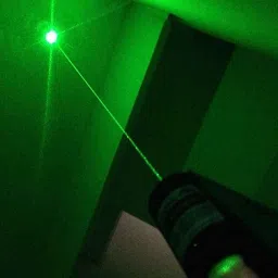 Crystal zone 8000 Hours Continuous Working Rechargeable 5 Mile Laser Pointer Party Pen image 4