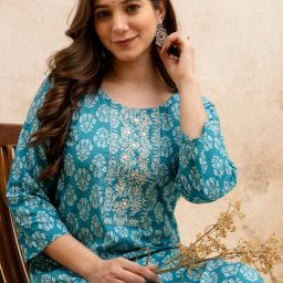 Women Embroidered Cotton Blend Straight Kurta-image-4