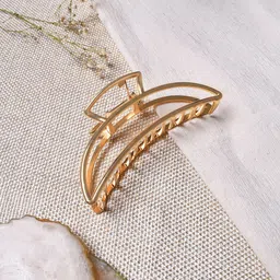 JOKER & WITCH Women Gold-Toned Solid Claw Clip-image-77