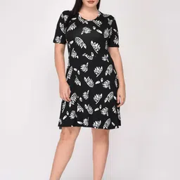 LastInch Monochrome Skater Dress-image-42