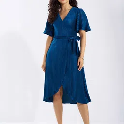 AASK Flared Sleeve Velvet Midi Dress-image-17