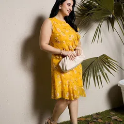 CURVE BY KASSUALLY Plus Size Yellow Floral Print Ruffled Chiffon Fit & Flare Dress image 3
