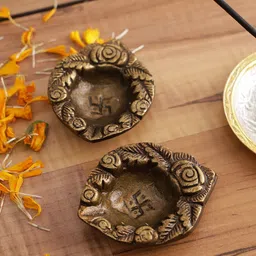 Aapno Rajasthan Set Of 2 Brown Rose Design Antique Brass Diya-24