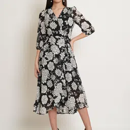 IX IMPRESSION Women Black & White Floral Midi Dress-image-26