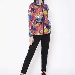 Chkokko Women Gold-Coloured & Black Geometric Printed Tracksuit-image-72