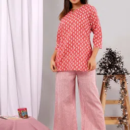 FEATHERS CLOSET Floral Printed Pure Cotton Night Suit-image-86