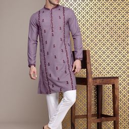 House of Pataudi Men Floral Embroidered Sequinned Jashn Kurta with Trousers-picture-43