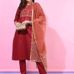 Vishudh Women Red Embroidered Kurti with Trouser & with Dupatta-54