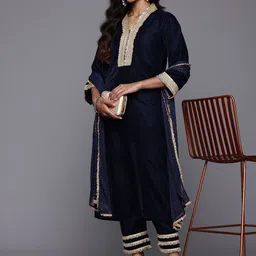Varanga Zari & Sequin Embroidered Winter Velvet Kurta with Trousers & Dupatta-picture-28