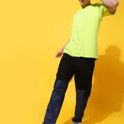 Belliskey Men Colourblocked Relaxed Fit Highly Distressed Stretchable Cotton Cargos-6