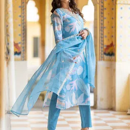 Navlik Floral Printed Thread Work Kurta With Trousers & Dupatta-image-9