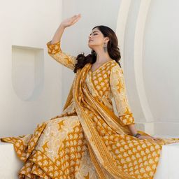 Anouk Women Floral Printed Cotton Kurta with Trousers & Dupatta-13