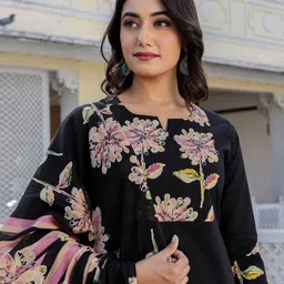 SANISA Women Floral Printed Regular Kurta with Trousers & With Dupatta-image-66