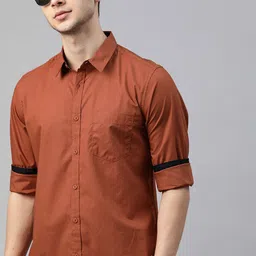 Roadster Men Rust Regular Fit Solid Sustainable Casual Shirt-image-11