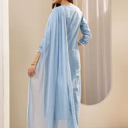 Libas Women Floral Embroidered Regular Thread Work Kurta with Trousers & With Dupatta image 2