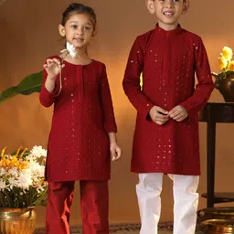 VASTRAMAY Girls Geometric Embroidered Regular Sequinned Kurta with Trousers-picture-16