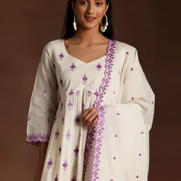 Libas Ethnic Motifs Embroidered Mirror Work Pure Cotton Kurta with Trousers & Dupatta-picture-3